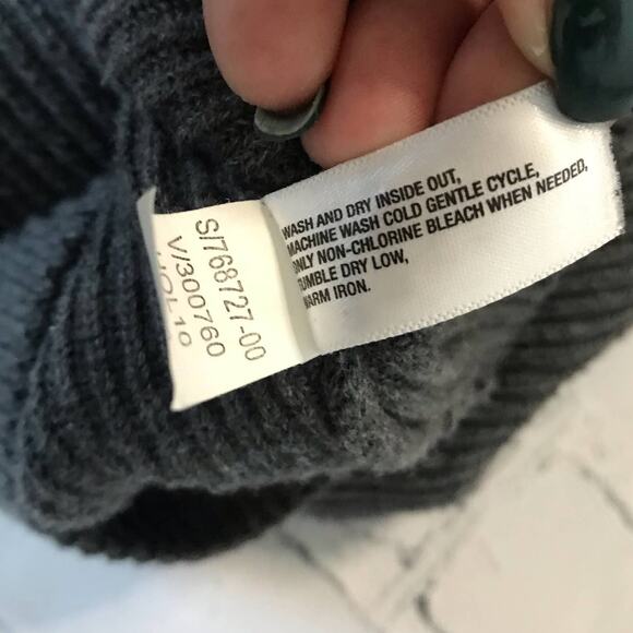 Gray GAP Ribbed Sweater - Picture 3 of 6